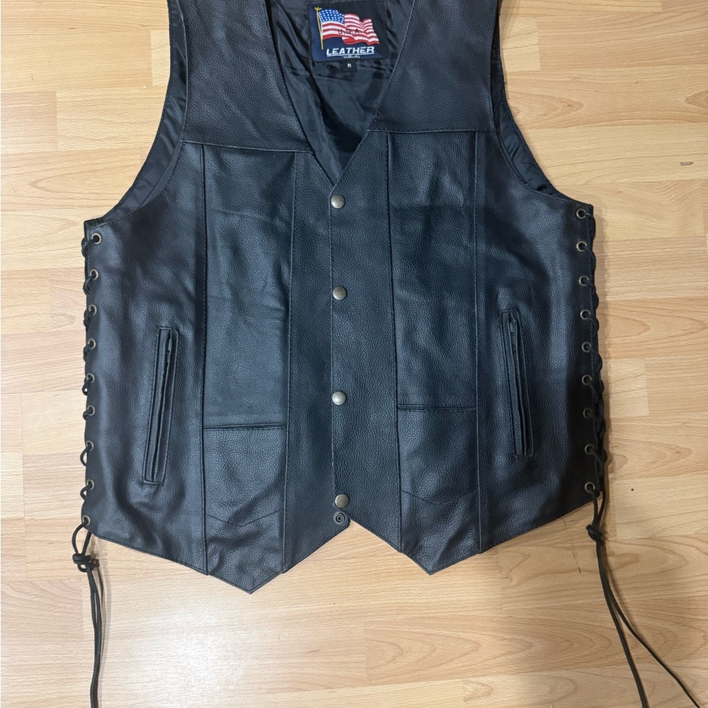 U.S.A. Leather Men's Medium 10 Pocket Side Lace Biker Vest with Gun Pockets